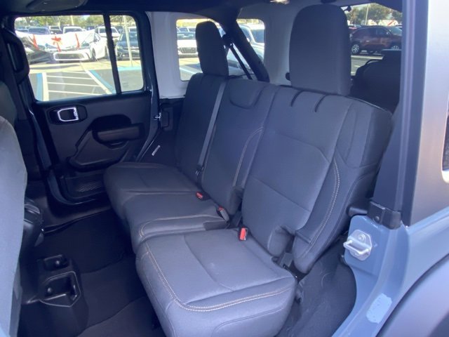 Used 2025 Jeep Wrangler Sport S image 23