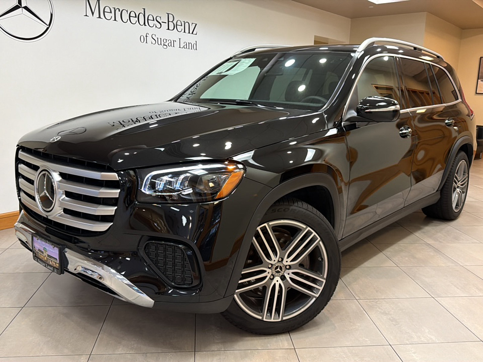 Used 2025 Mercedes-Benz GLS 450 4MATIC image 1