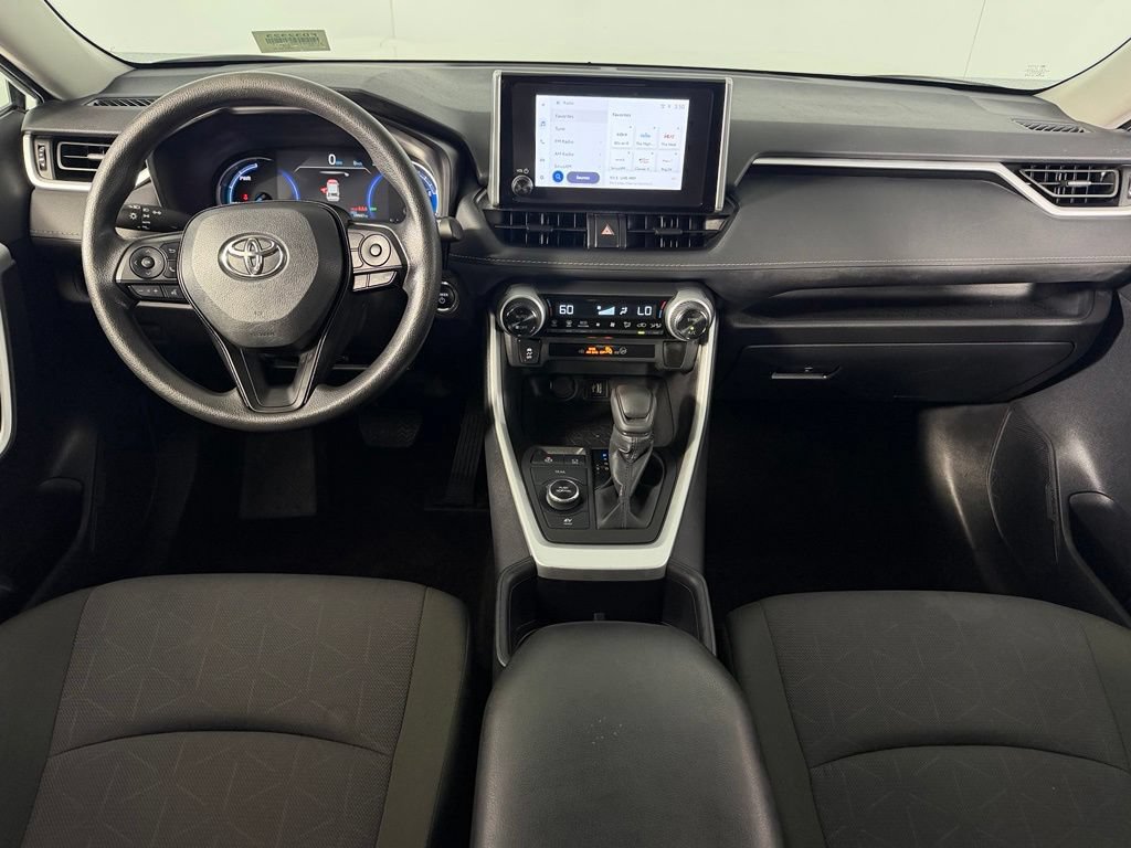 Used 2025 Toyota RAV4 XLE AWD/4WD image 12
