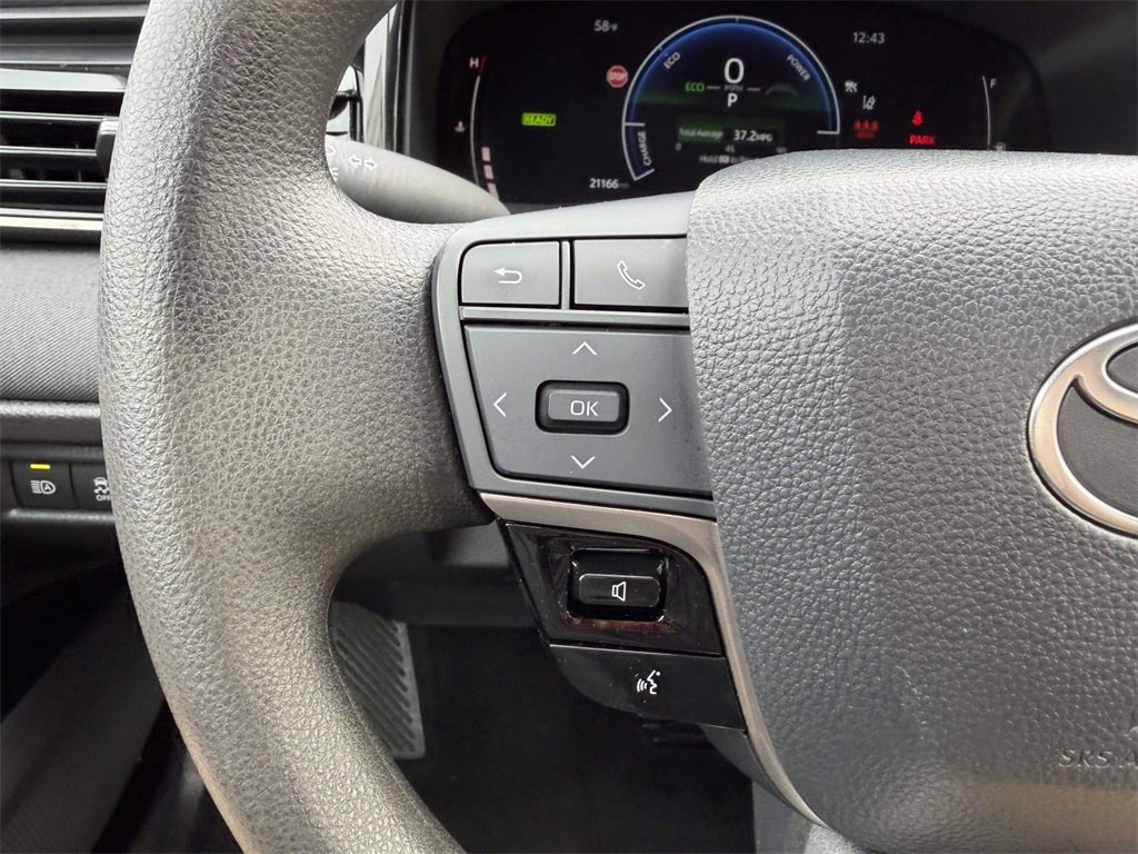 Certified 2025 Toyota Camry LE image 9