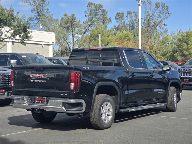 New 2026 GMC Sierra 1500 SLE w/ Preferred Package image 4