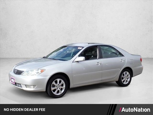 Used 2005 Toyota Camry XLE FWD image 1