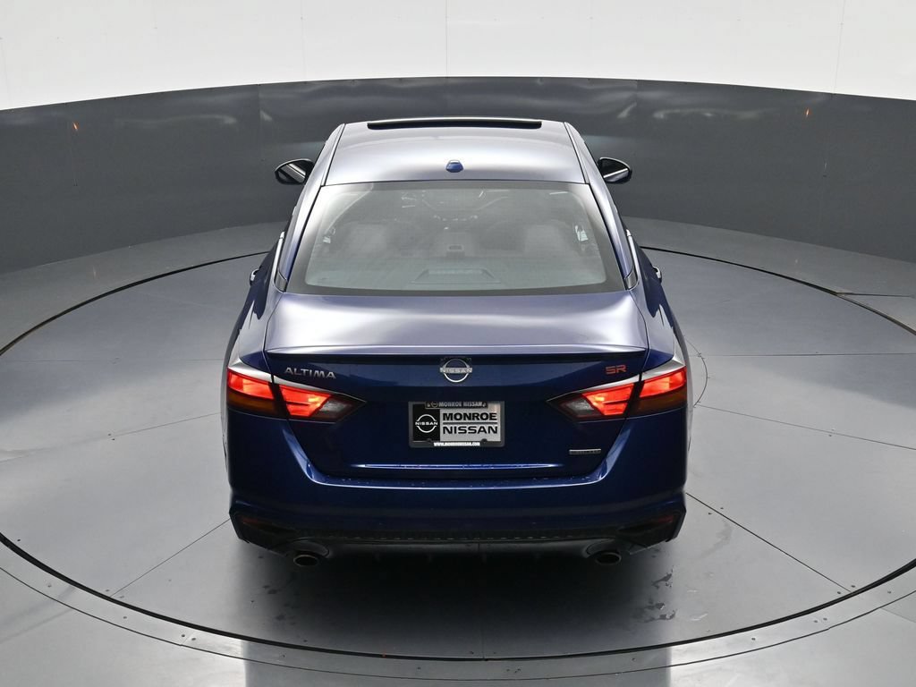 Used 2024 Nissan Altima 2.0 SR FWD image 30