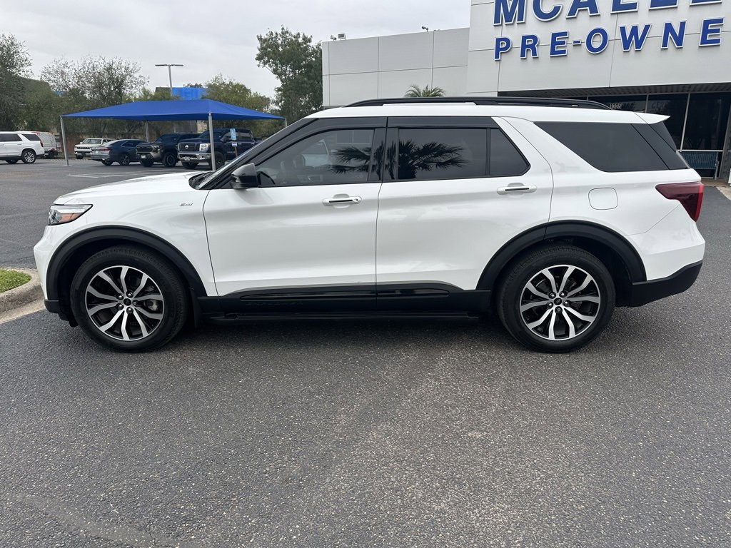 Used 2022 Ford Explorer ST-Line image 3
