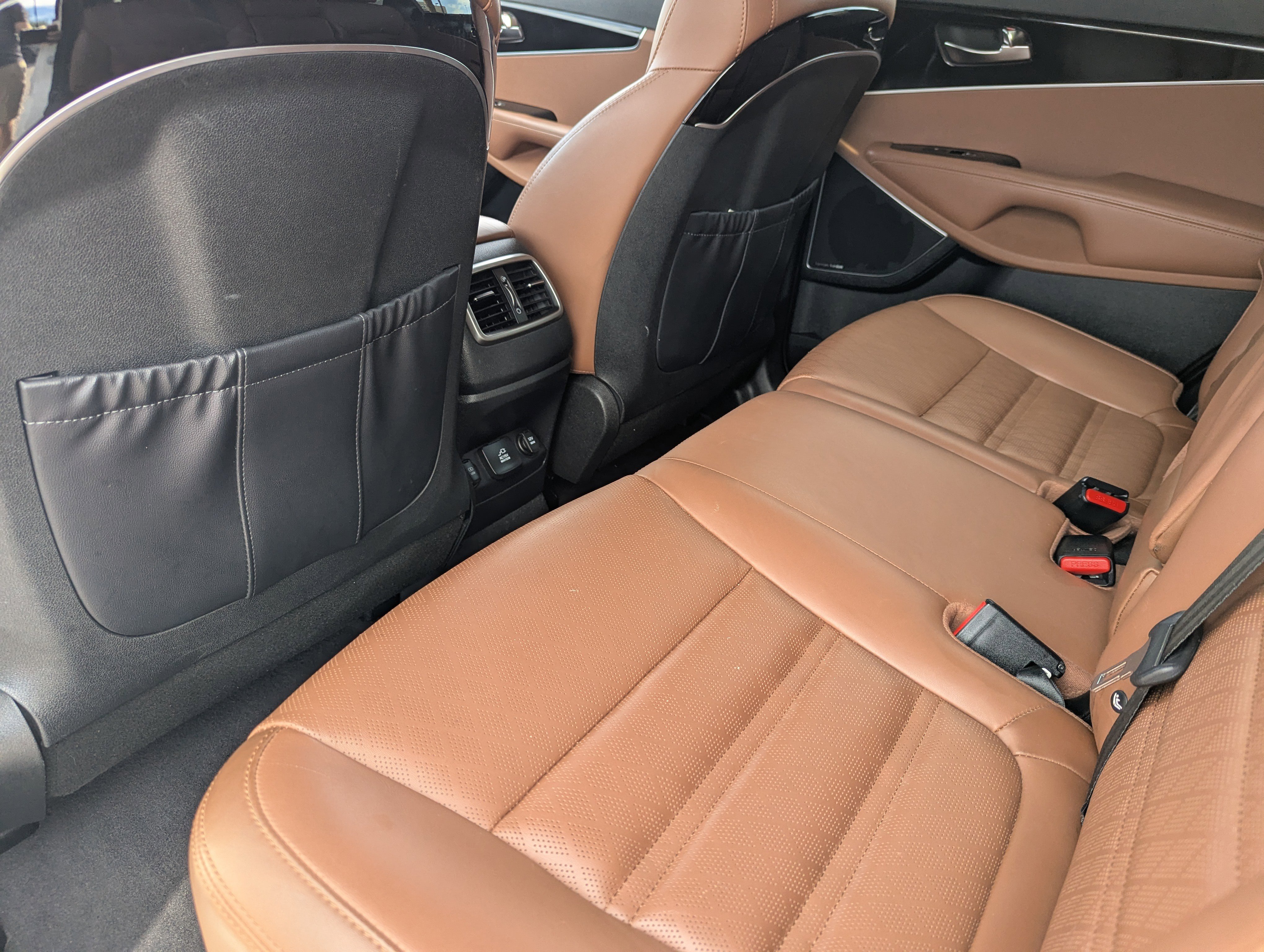 Used 2019 Kia Sorento SX image 23