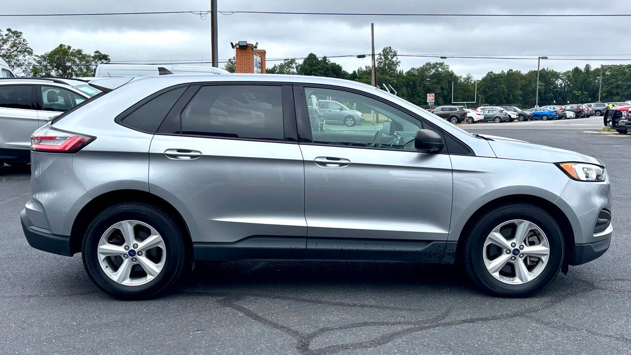 Used 2021 Ford Edge SE image 5