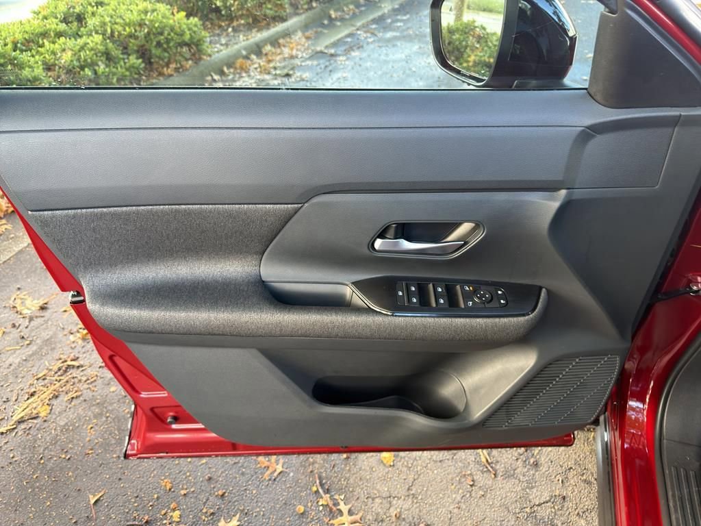 New 2026 Nissan Kicks SV image 16