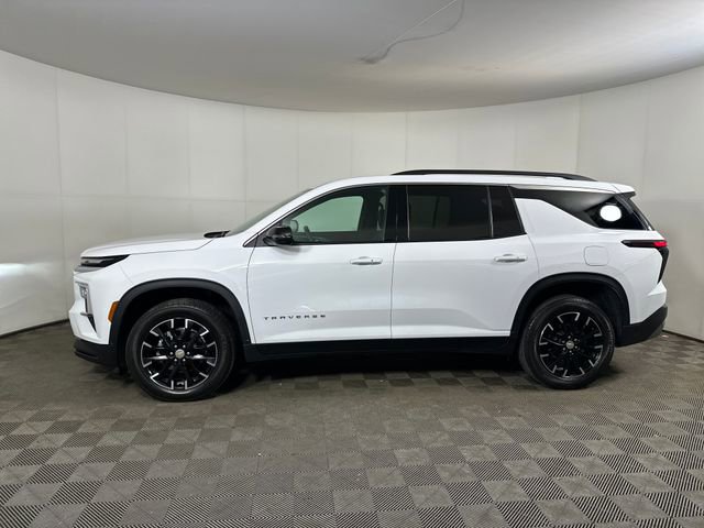 Used 2025 Chevrolet Traverse LT w/ Sun and Wheel Package image 6