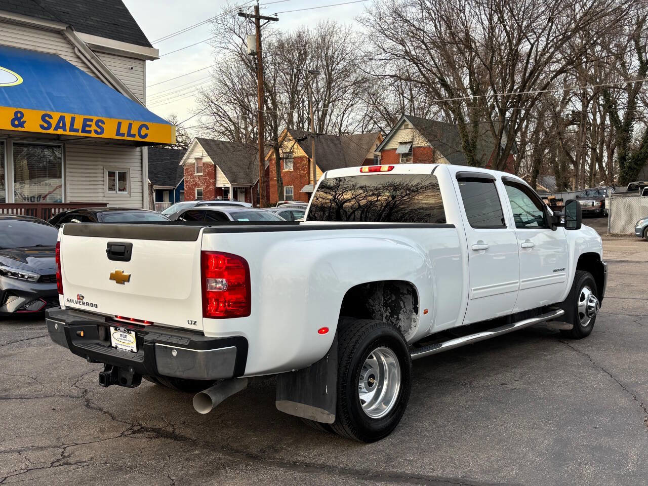 Used 2013 Chevrolet Silverado 3500 LTZ w/ LTZ Plus Package image 8