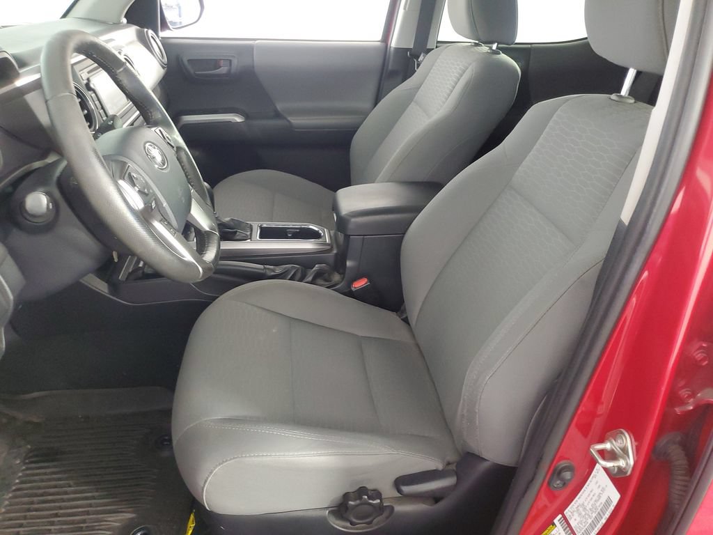 Used 2018 Toyota Tacoma SR5 RWD image 12