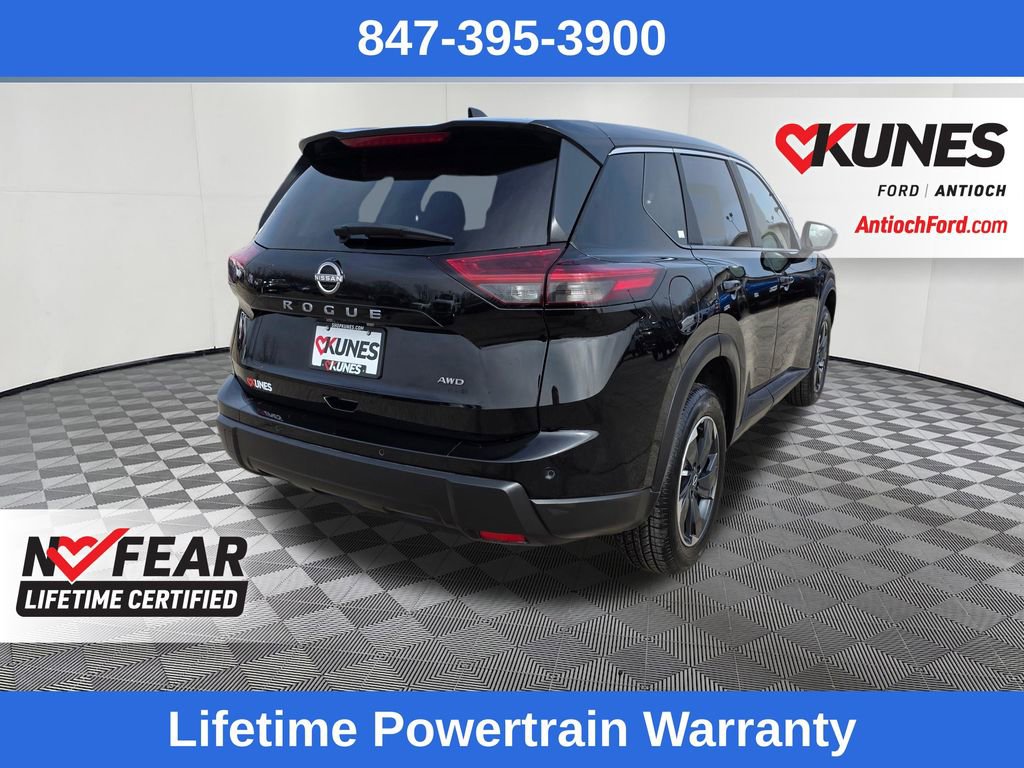 Used 2025 Nissan Rogue SV image 7