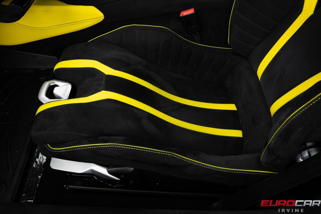 Used 2022 Lamborghini Huracan STO RWD image 45