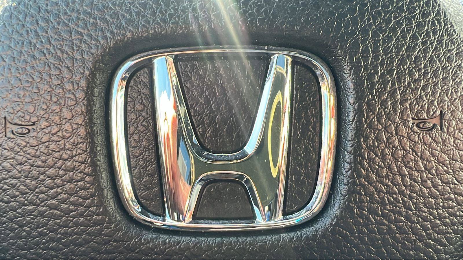 Certified 2025 Honda Pilot Black Edition image 35