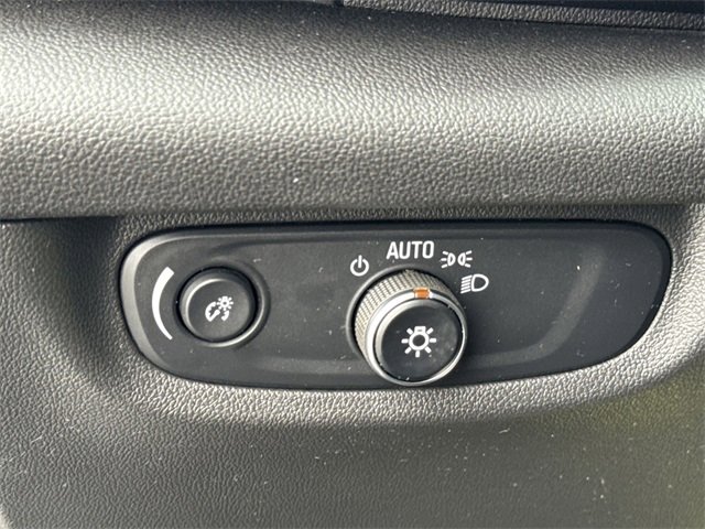 Used 2018 Buick Regal Preferred w/ Sights and Sounds Package image 21