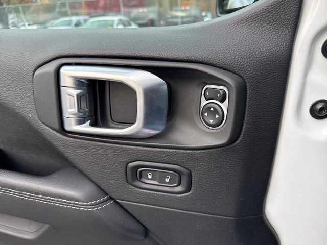 Used 2022 Jeep Wrangler Unlimited Sahara w/ LED Lighting Group image 40
