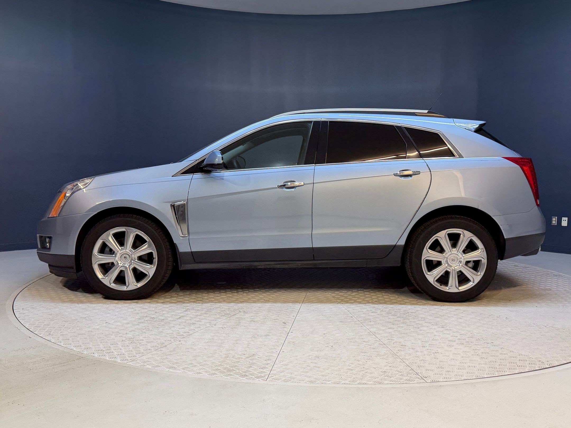 Used 2013 Cadillac SRX Performance w/ Driver Awareness Package image 2