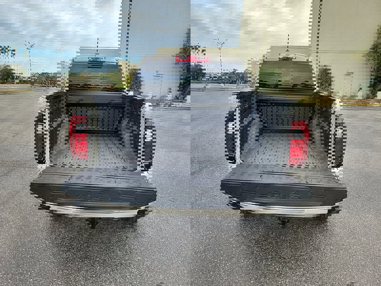 New 2026 GMC Canyon Elevation w/ Convenience Package image 7