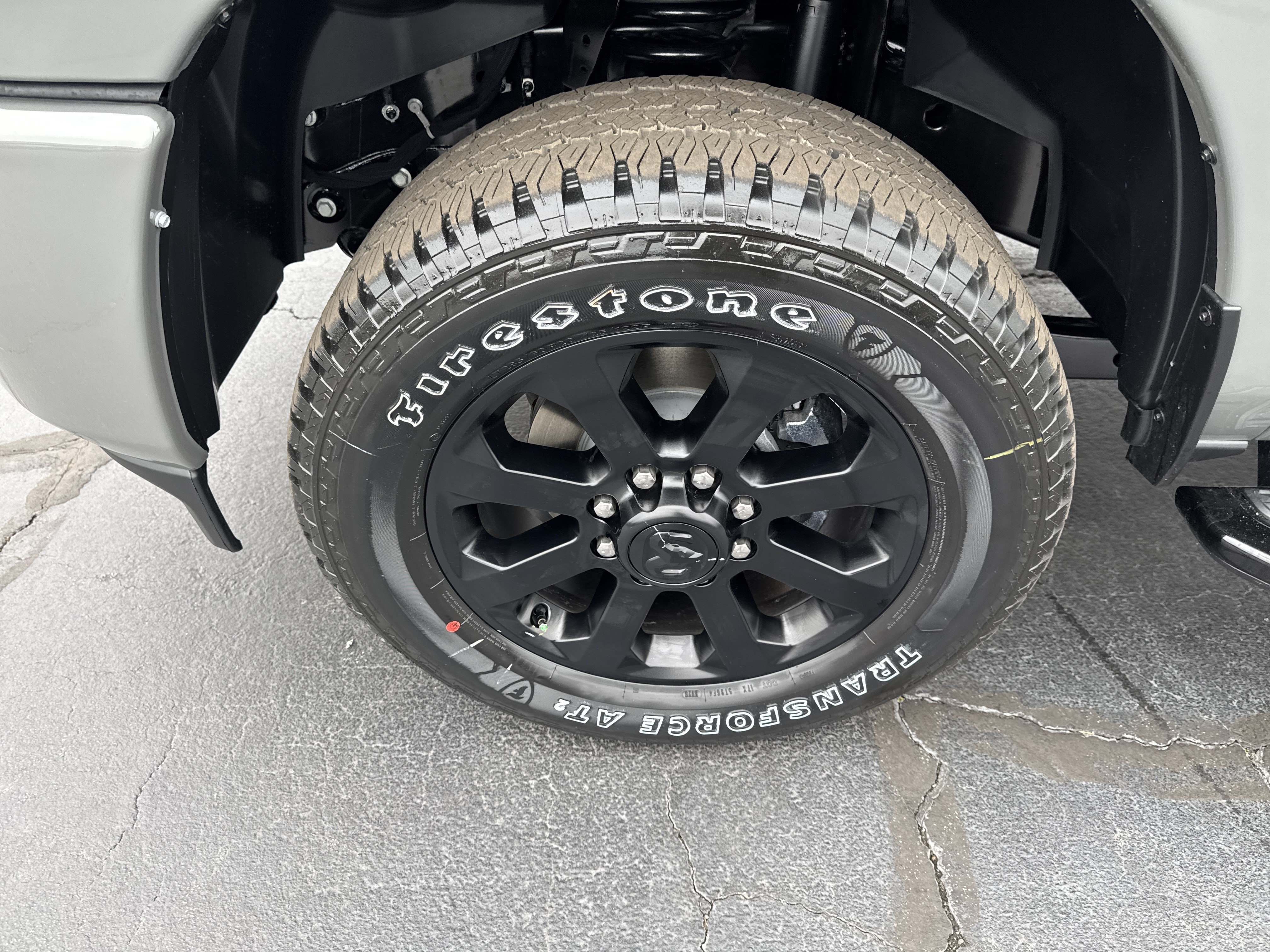New 2026 RAM 2500 Laramie AWD/4WD image 11