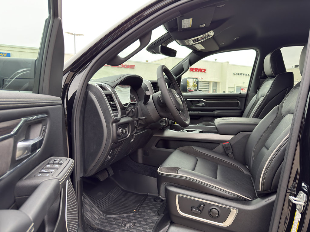 New 2026 RAM 1500 Laramie AWD/4WD image 13
