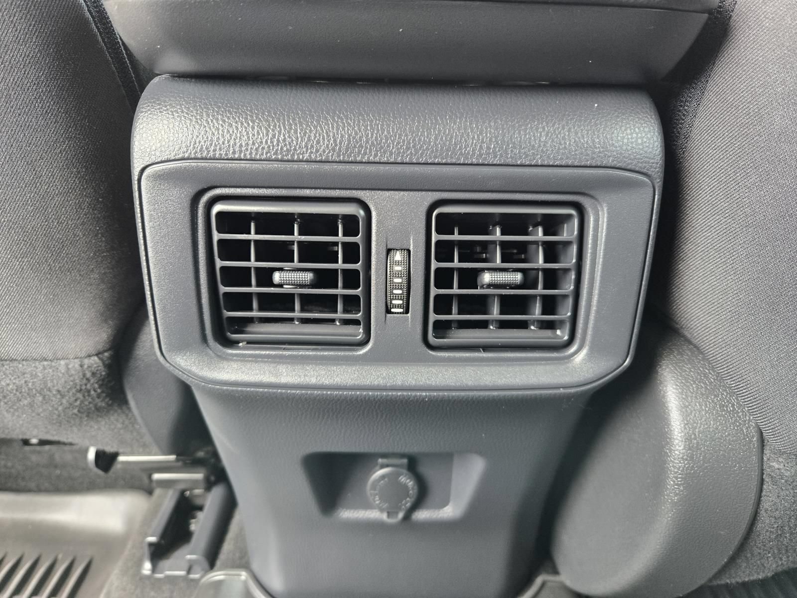 Used 2024 Toyota RAV4 LE AWD/4WD image 26