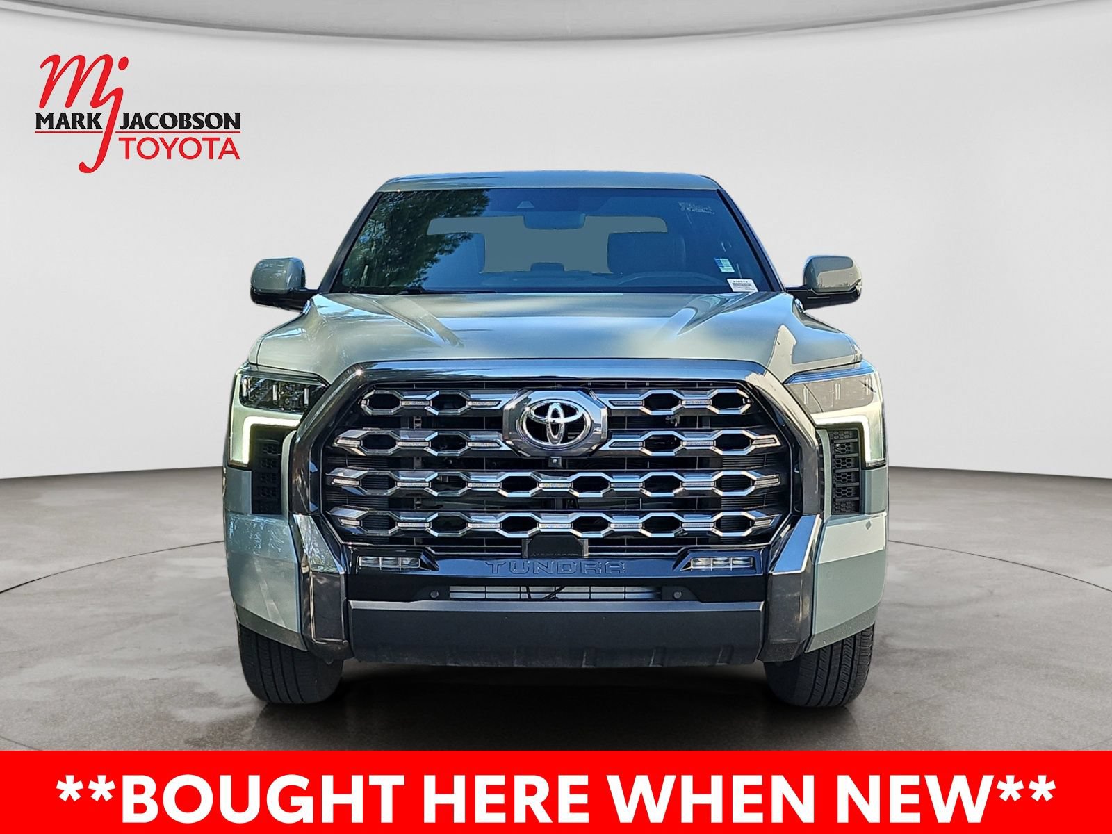 Used 2025 Toyota Tundra Platinum AWD/4WD image 3