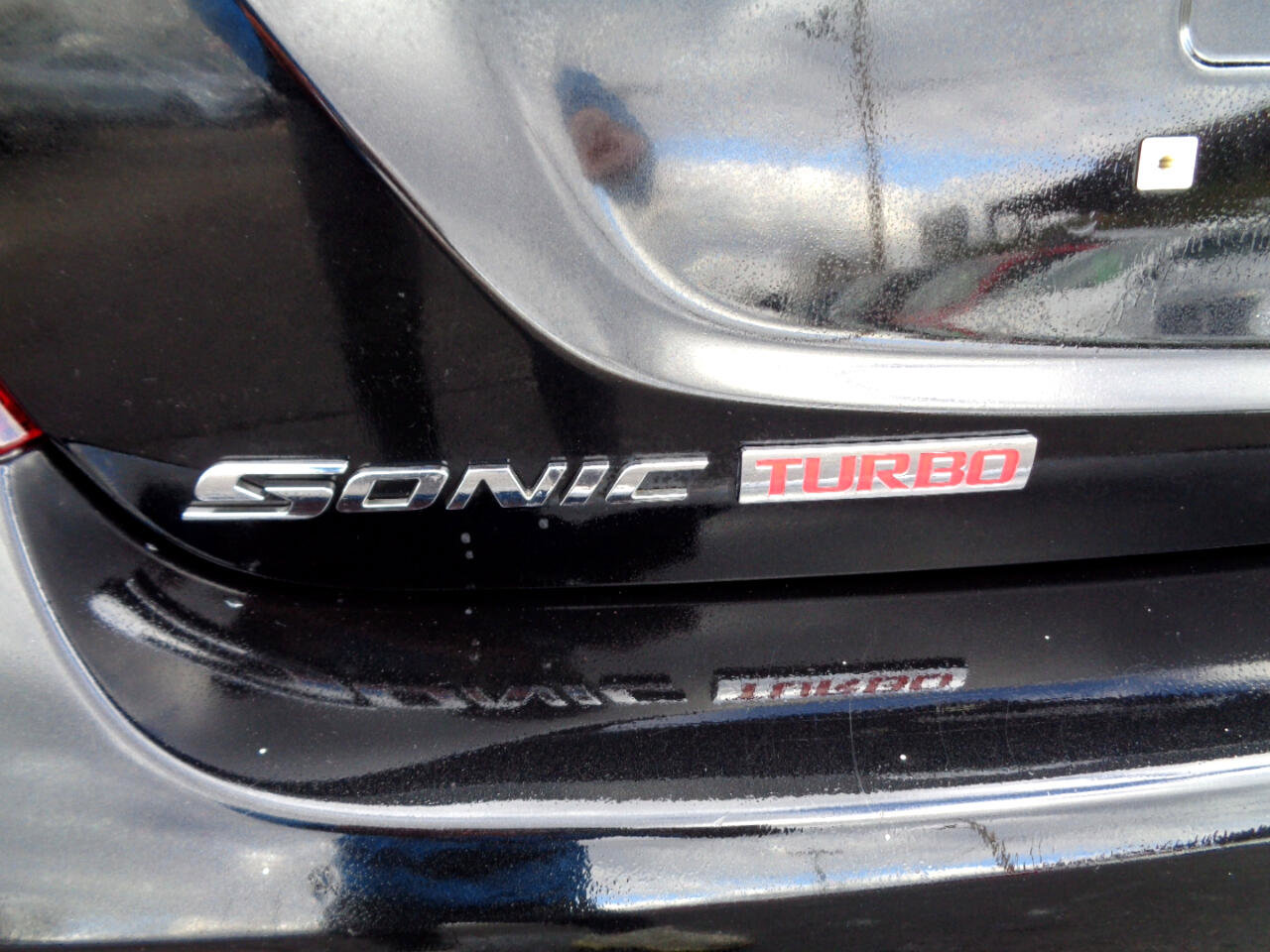 Used 2017 Chevrolet Sonic Premier image 31