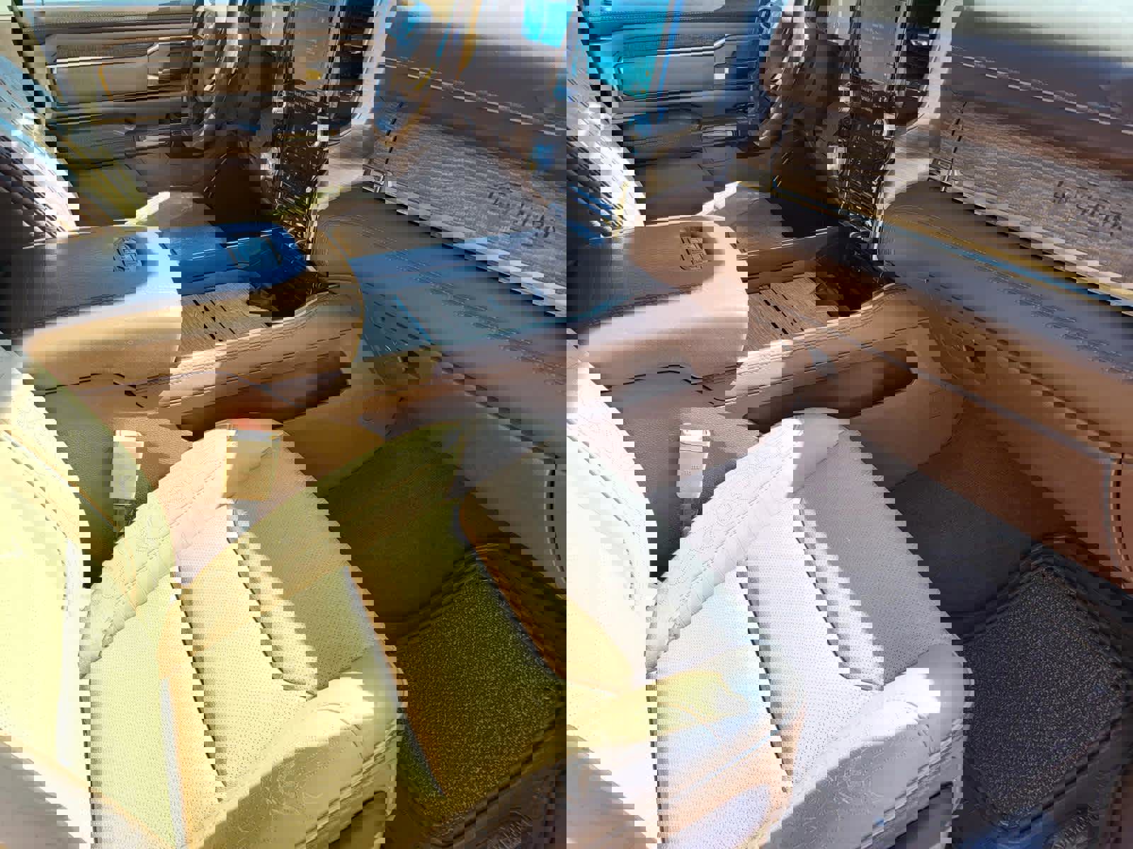 Used 2019 RAM 1500 Laramie Longhorn image 9