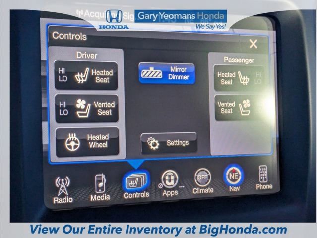 Used 2016 Jeep Cherokee Overland w/ Technology Group image 23