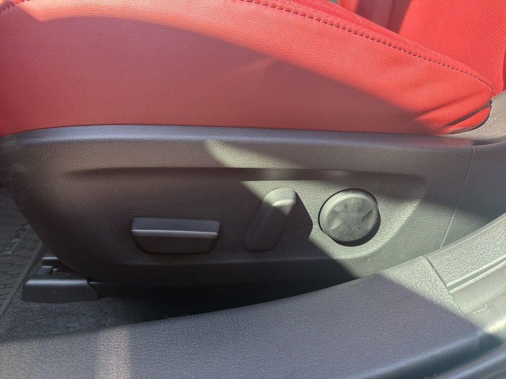 Used 2024 MAZDA MAZDA3 s image 22