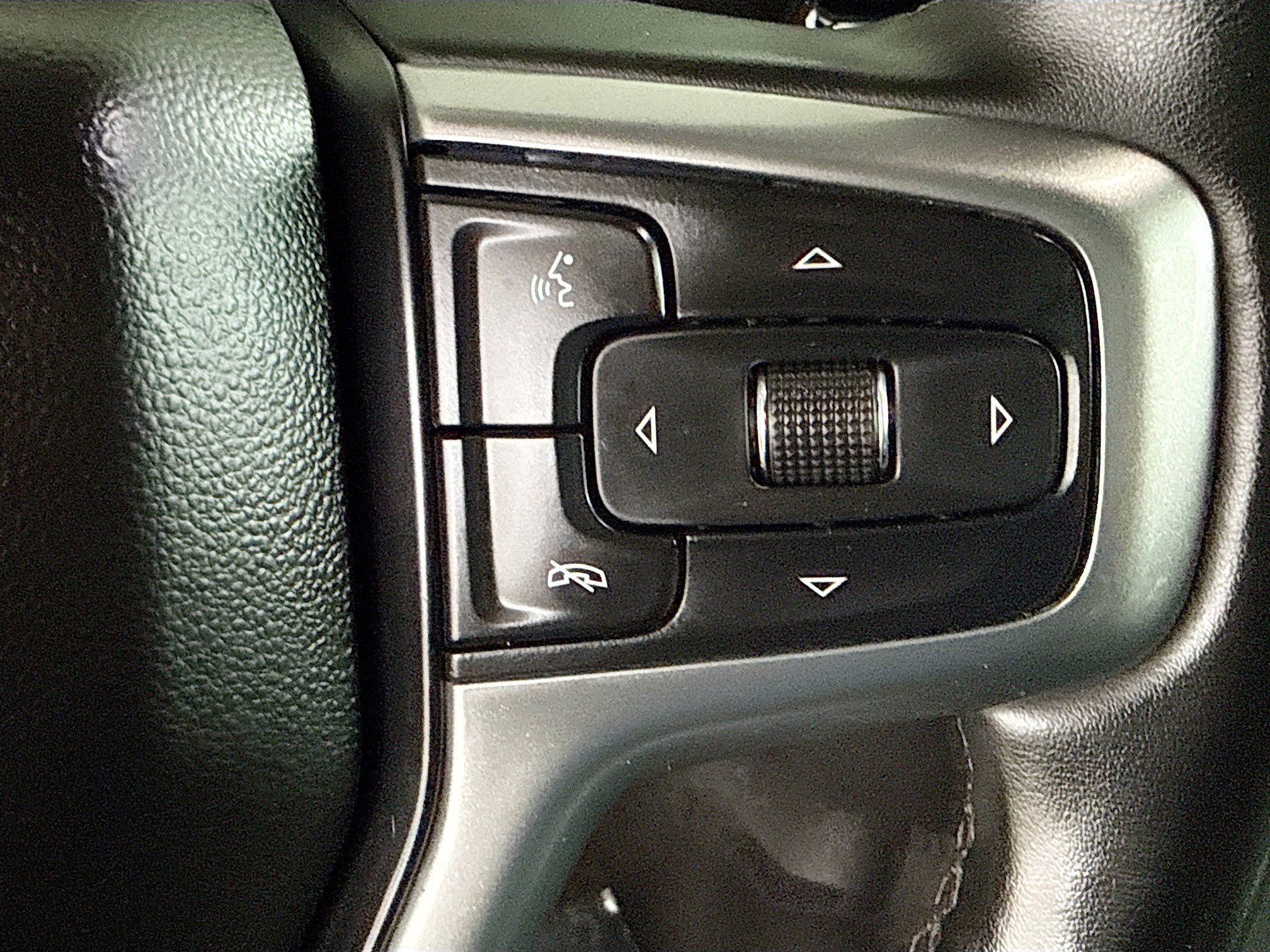 Used 2024 Chevrolet Silverado 2500 LT image 15