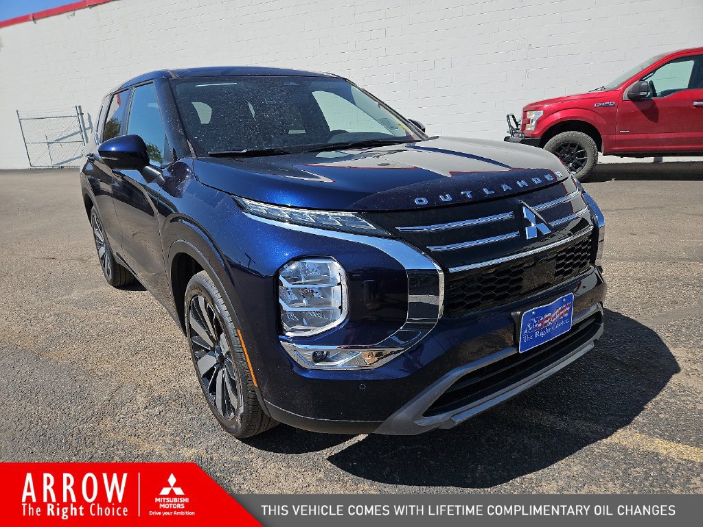 New 2026 Mitsubishi Outlander SE AWD/4WD image 2