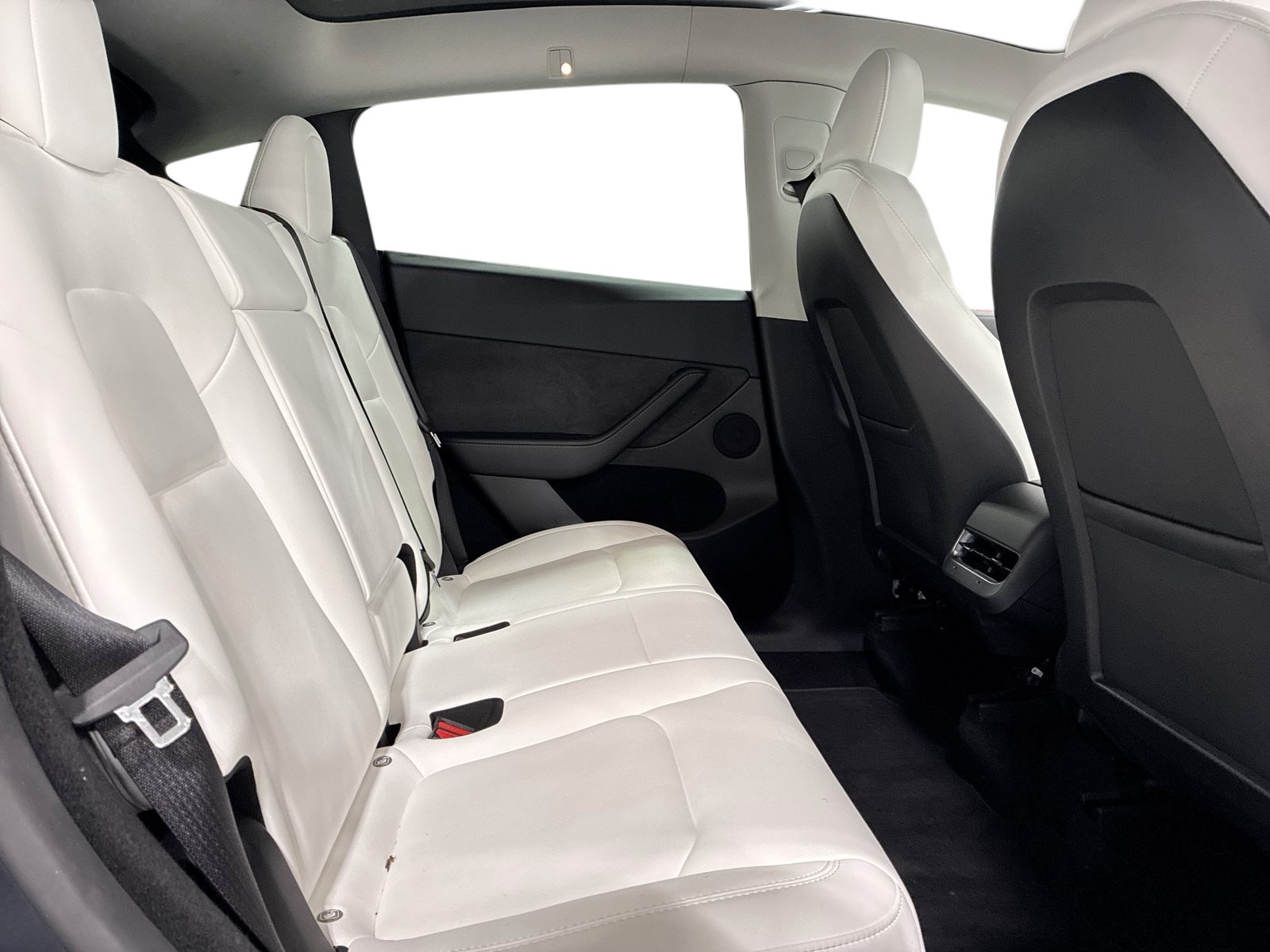 Certified 2023 Tesla Model Y Long Range AWD/4WD image 11