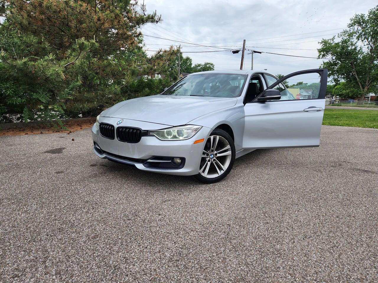 Used 2014 BMW 328i xDrive Sedan AWD/4WD image 1