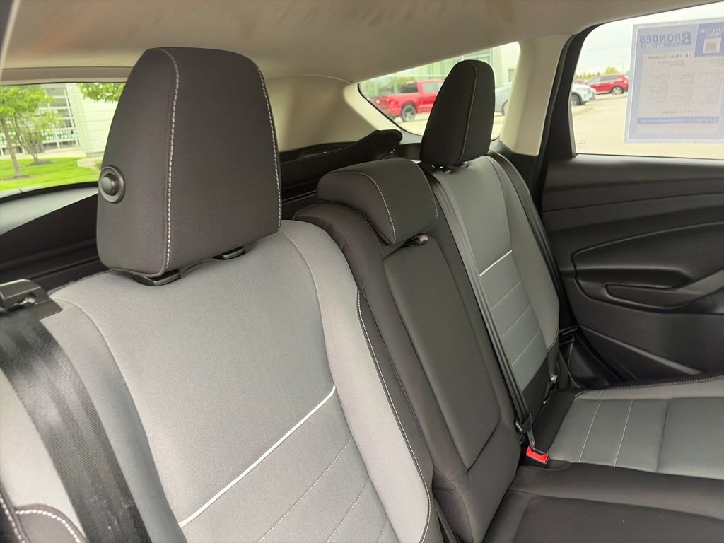 Used 2015 Ford Escape SE FWD image 31