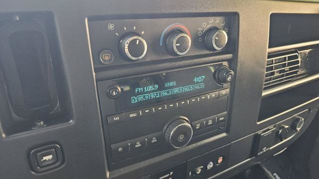 Used 2015 Chevrolet Express 3500 LT w/ LT Preferred Equipment Group RWD image 16