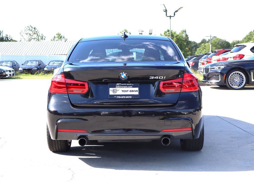 Used 2016 BMW 340i Sedan w/ M Sport Package RWD image 6