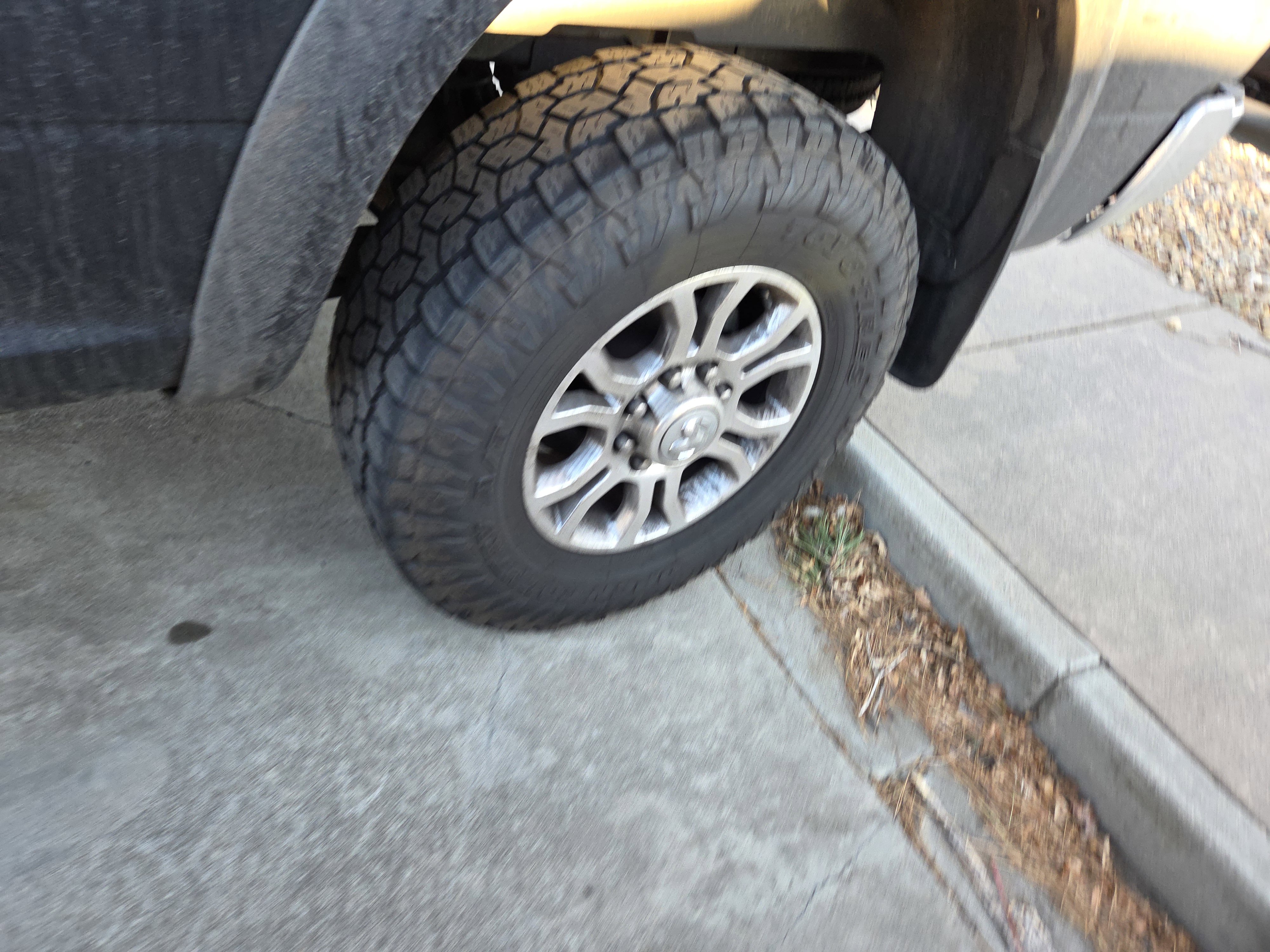 Used 2013 RAM 2500 Laramie w/ Cold Weather Group image 10