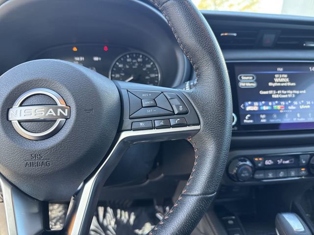 Used 2023 Nissan Kicks SR w/ SR Premium Package FWD image 17