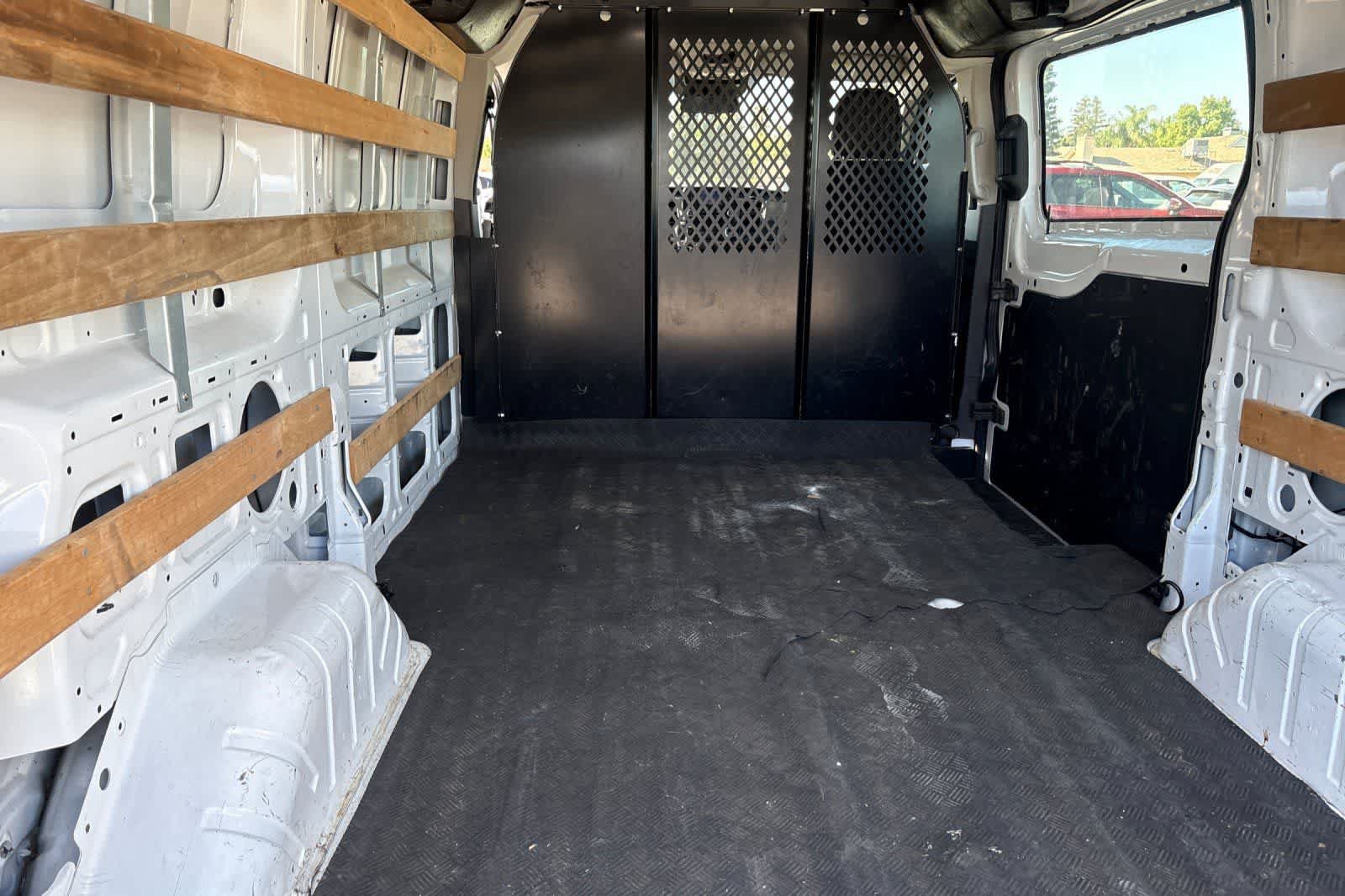 Used 2022 Ford Transit 250 Low Roof w/ Exterior Upgrade Package RWD image 16