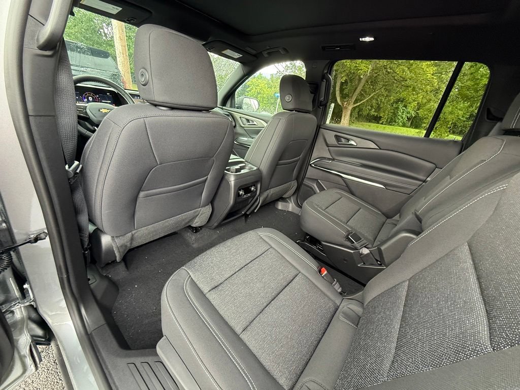 New 2027 Chevrolet Traverse LT w/ Sun and Wheel Package AWD/4WD image 22