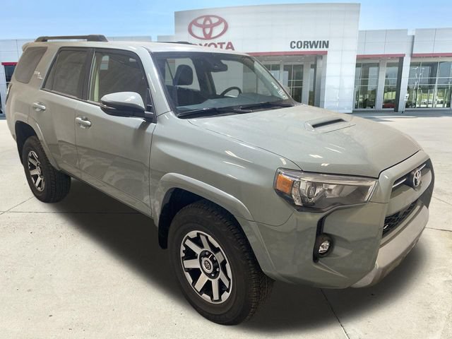 Used 2023 Toyota 4Runner TRD Off-Road Premium AWD/4WD image 4