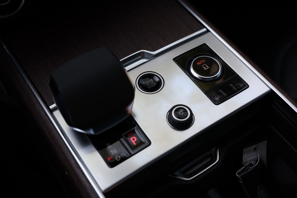 Used 2023 Land Rover Range Rover Long Wheelbase Autobiography image 39