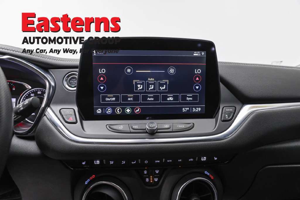 Used 2025 Chevrolet Blazer LT FWD image 14