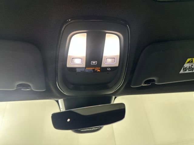 Used 2023 Volvo C40 P8 Recharge Ultimate image 23