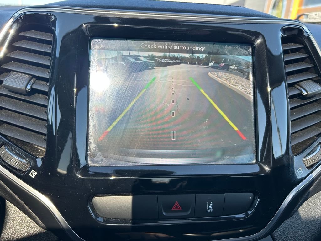 Used 2022 Jeep Cherokee Limited image 13