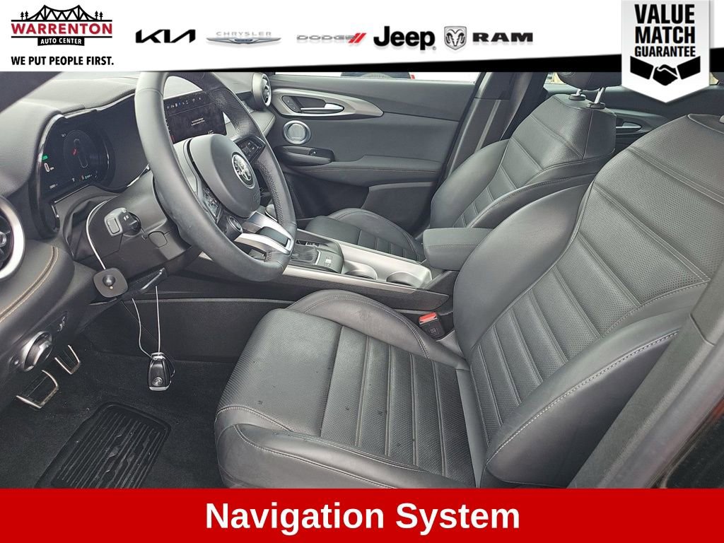 Used 2025 Alfa Romeo Tonale Veloce w/ Premium Package image 4