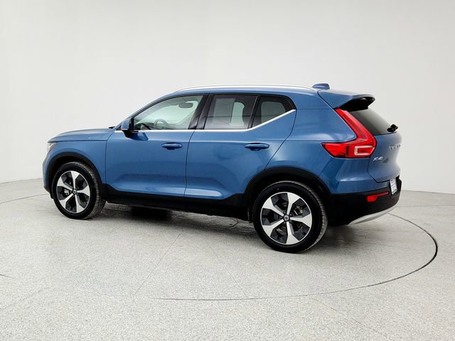 Certified 2025 Volvo XC40 B5 Plus image 7