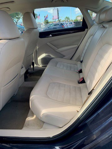 Used 2012 Volkswagen Passat 2.5 SEL Premium image 10