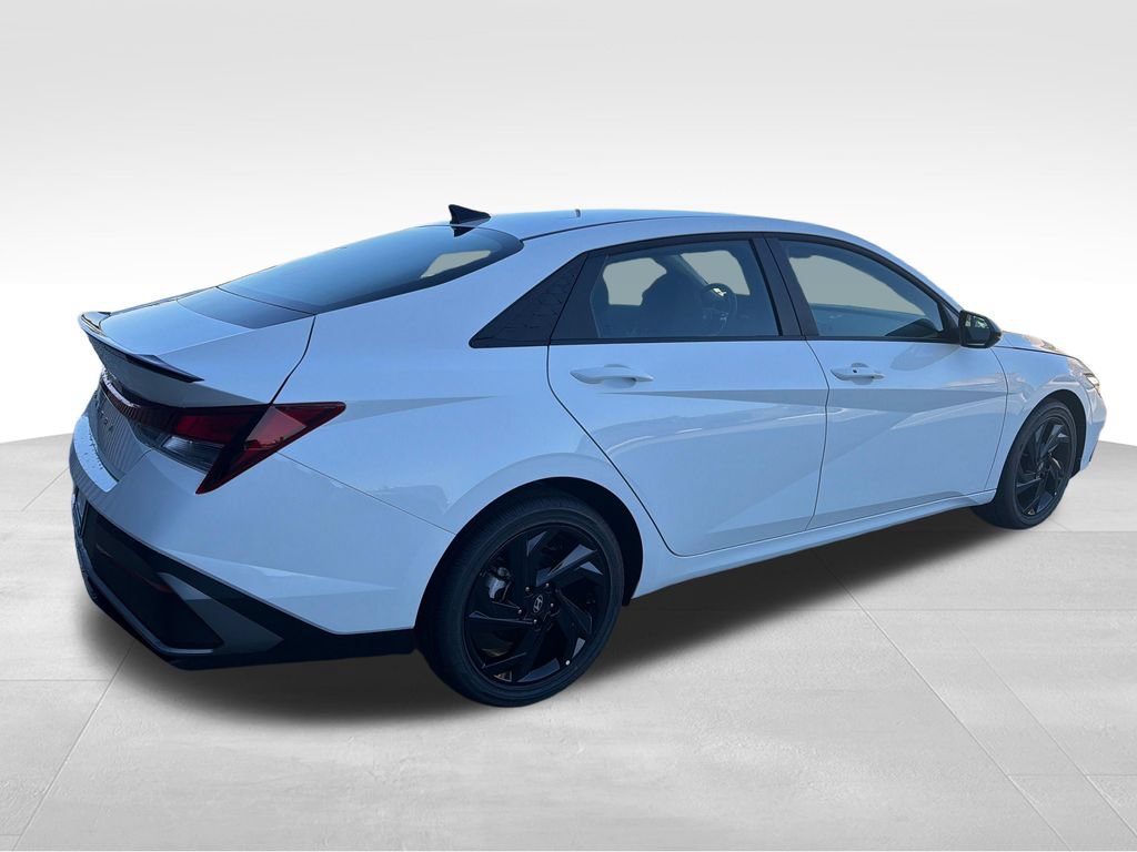 New 2026 Hyundai Elantra SEL Sport FWD image 7