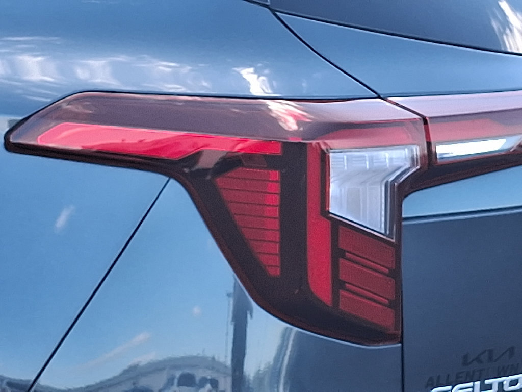 Certified 2024 Kia Seltos S AWD/4WD image 10